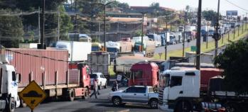 Camioneros volverán a movilizarse por rechazo a ley de combustible